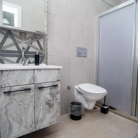 Villa Peri / *